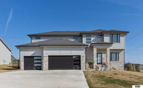 11218 Port Royal Drive, Papillion, NE 68046