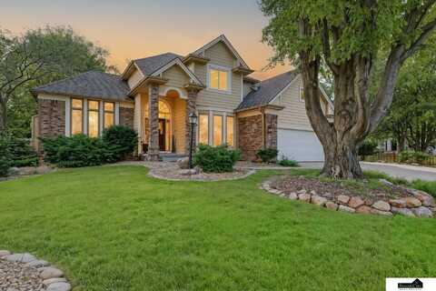 5807 S 167 Avenue, Omaha, NE 68135