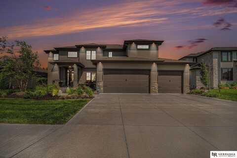 10011 S 184th Street, Omaha, NE 68136