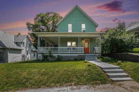 4701 Davenport Street, Omaha, NE 68132