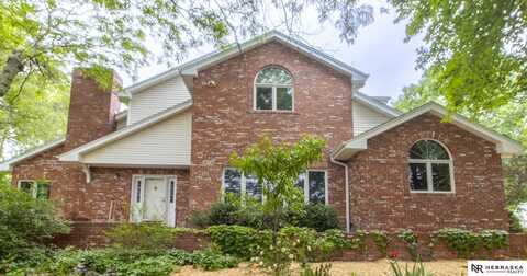 6409 Westminster Court, Lincoln, NE 68510