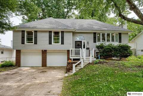 1111 Laport Drive, Papillion, NE 68046