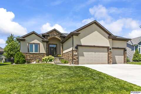 9203 Del Rio Drive, Lincoln, NE 68516