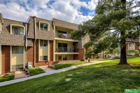 12025 Pierce Plaza, Omaha, NE 68144