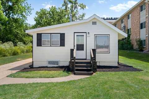 2017 N 83rd Street, Omaha, NE 68134
