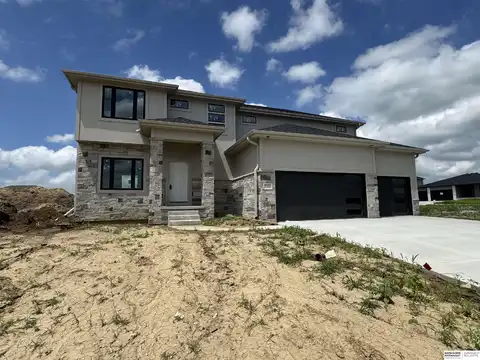 6332 N 207th Street, Elkhorn, NE 68022