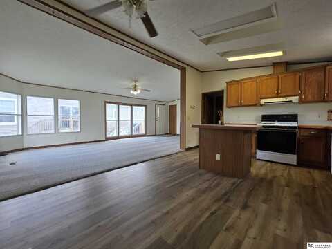 1031 Gordon Drive, Lincoln, NE 68522