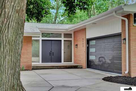 6123 A Street, Lincoln, NE 68506