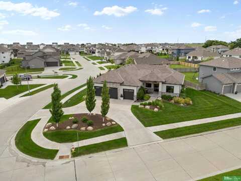 4802 N 187th Avenue, Elkhorn, NE 68022