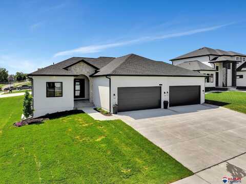 8939 Rocky Top Road, Lincoln, NE 68526