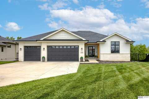 18244 Cheyenne Road, Omaha, NE 68136