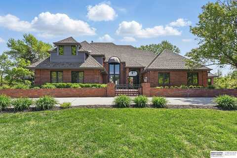 2541 S 221st Circle, Omaha, NE 68022
