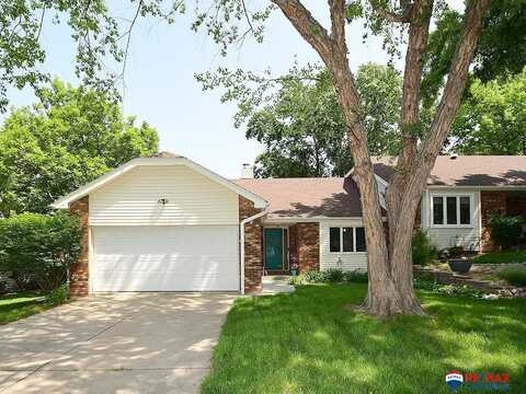 1730 Trelawney Drive, Lincoln, NE 68512