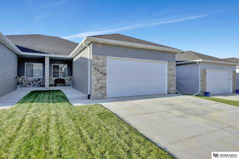 5007 W Hillsboro Drive, Lincoln, NE 68528