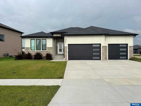 8211 S 97th Street, Lincoln, NE 68526