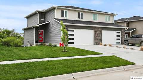 939 Titan Drive, Hickman, NE 68372