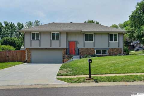901 Claudine Avenue, Omaha, NE 68046