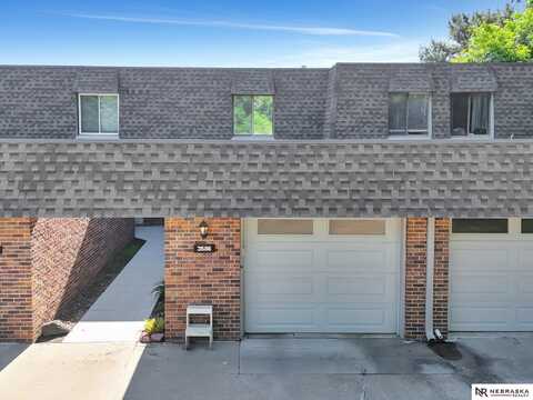 3586 Neerpark Drive, Lincoln, NE 68506