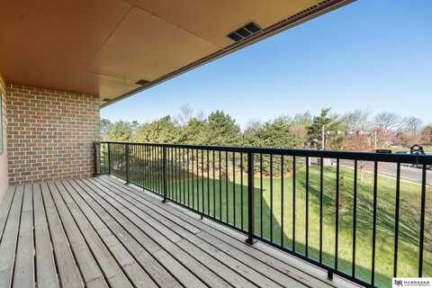 11937 Miracle Hills Drive, Omaha, NE 68154