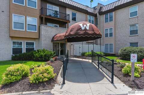 12727 W Dodge Road, Omaha, NE 68154