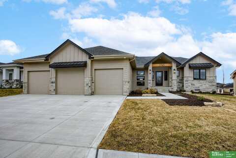 3639 S 218th Avenue, Elkhorn, NE 68022