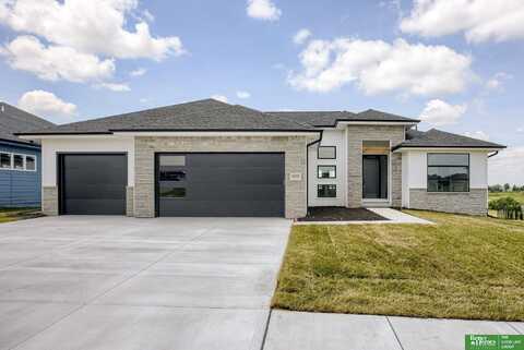 5620 N 212th Street, Elkhorn, NE 68022