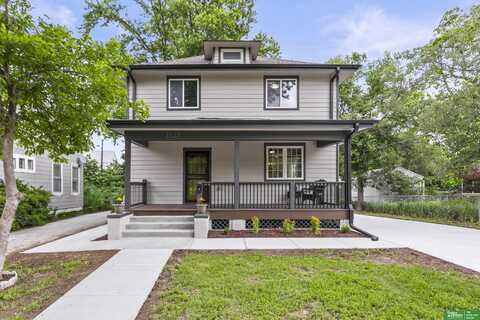 1315 N 38th Street, Omaha, NE 68131