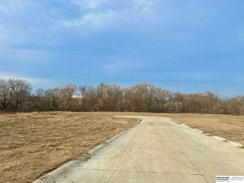 5702 S 200th Circle, Omaha, NE 68135