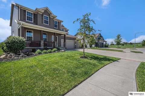 11218 S 114th Avenue, Papillion, NE 68046