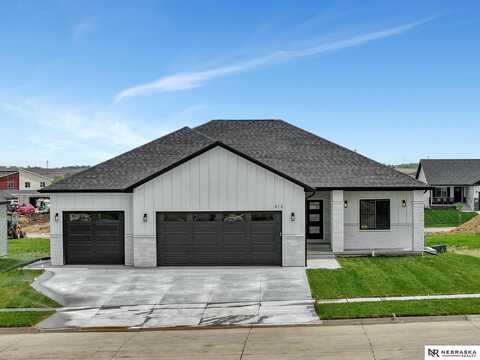 612 N 107th Street, Lincoln, NE 68527