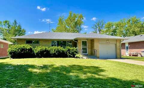 3315 Hillside Street, Lincoln, NE 68506