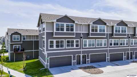 20851 R Court, Elkhorn, NE 68022