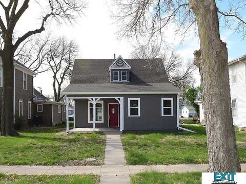 735 Olive Avenue, Hebron, NE 68370