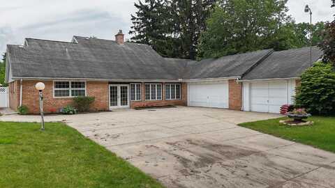 57081 M 51 S, Dowagiac, MI 49047