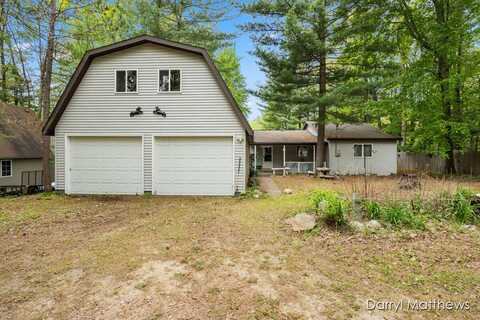 5046 S Lazy Deer Lane, Baldwin, MI 49304