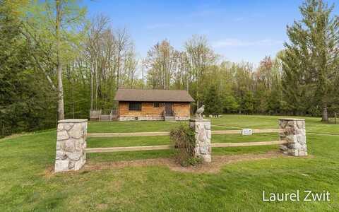 1442 W Tyler Road, Hart, MI 49420