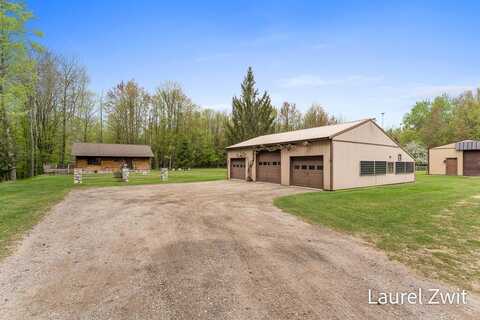 1442 W Tyler Road, Hart, MI 49420