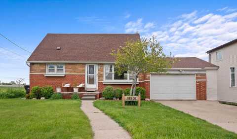 19901 Fenton Street, Roseville, MI 48066