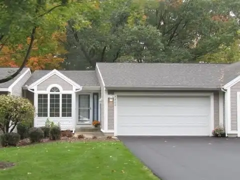 4260 Valley Hollow Drive NE, Grand Rapids, MI 49525