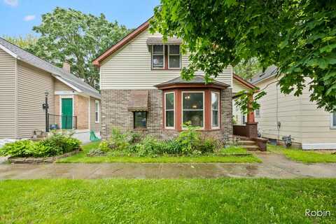 1032 White Avenue NW, Grand Rapids, MI 49504