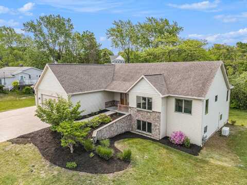 7352 Lakeridge Road, South Haven, MI 49090