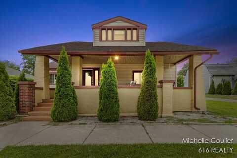 626 Academy Street, Portland, MI 48875