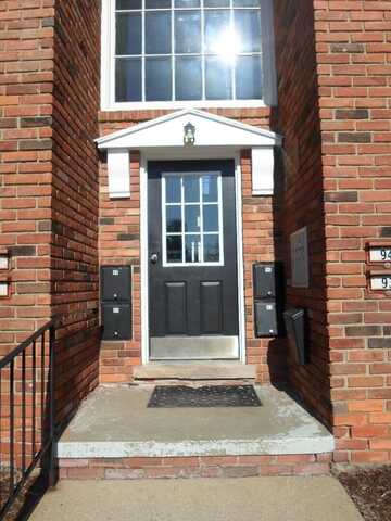31831 Grand River Avenue, Farmington, MI 48336