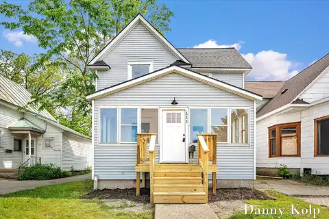 111 E Congress Street, Belding, MI 48809