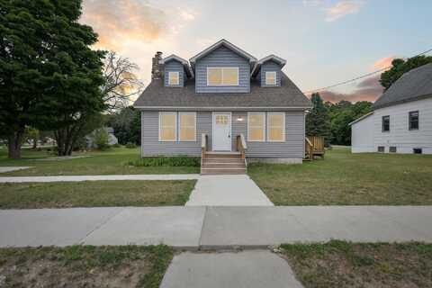 313 E Main Street, Marion, MI 49665