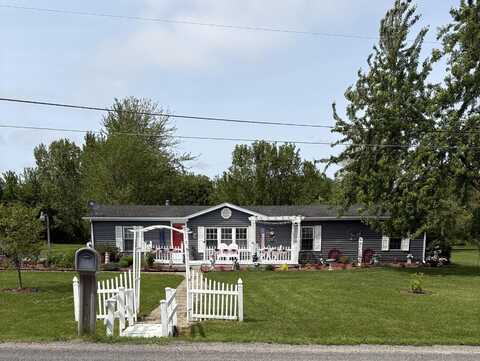 2550 Russell Road, Baroda, MI 49101
