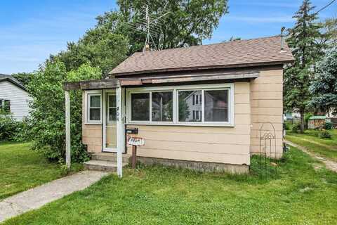 204 Clinton Street, Dowagiac, MI 49047