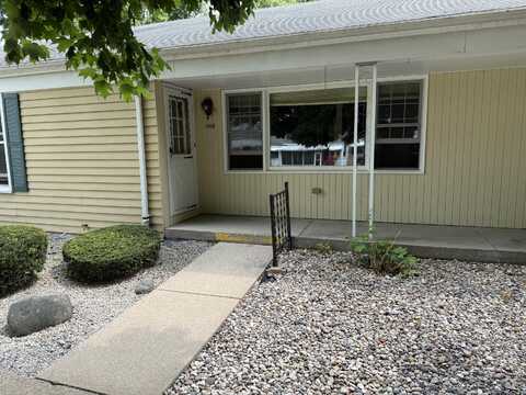 1018 Village Lane, Jenison, MI 49428