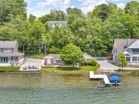 220 Pentecost Highway, Onsted, MI 49265