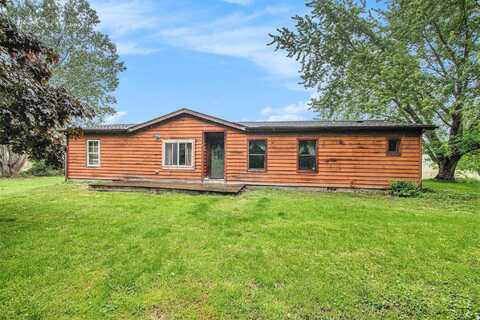 6727 Youngren Road, Three Oaks, MI 49128